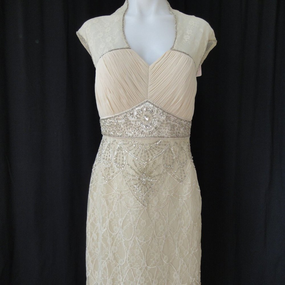 NWT- Sue Wong Nocturne champagne embellished Lace Dress sz 6. NWT